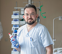 Furkan Arslantas, Pflegehelfer an der UMMD